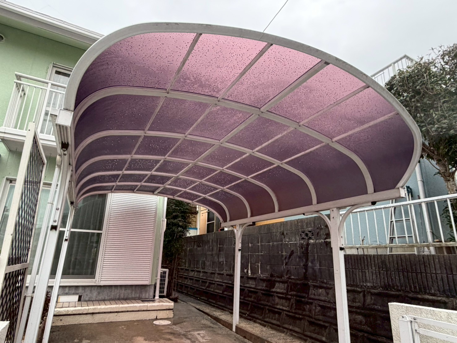 施工事例：カーポートパネル張替工事