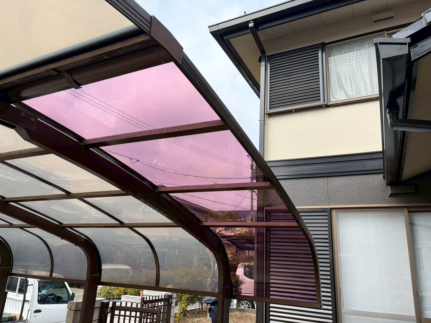 施工事例：カーポート　パネル一部張替